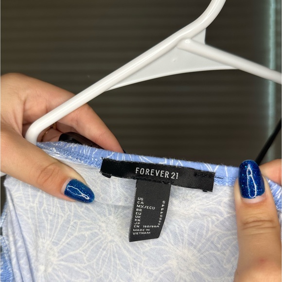 Forever 21 Women’s Strapless Romper with Pockets - Picture 3 of 4